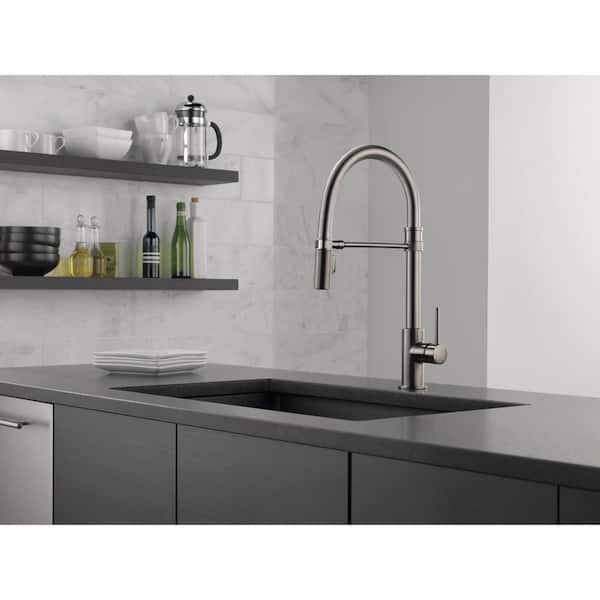 Trinsic Pro Single-Handle Pull-Down Sprayer Kitchen Faucet with Spring Spout in Black Stainless