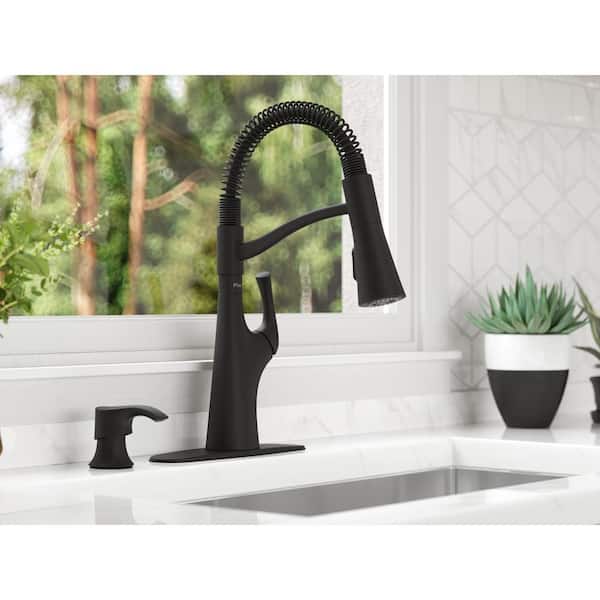 Ladera Culinary 1-Handle Pull Down Sprayer Kitchen Faucet with Deck Plate and Soap Dispenser in Matte Black