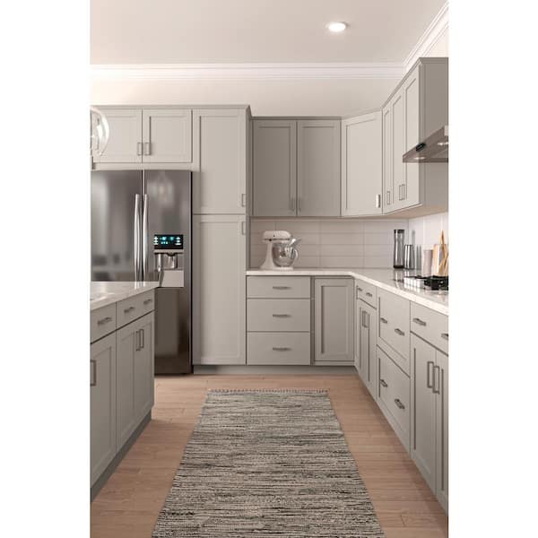 Westfield Dusk Gray Shaker Stock Assembled Base Kitchen Cabinet (24 in. W x 23.75 in. D x 35 in. H)