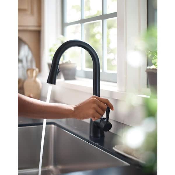 Adler Touchless Single-Handle Pull-Down Sprayer Kitchen Faucet with MotionSense Wave and Power Clean in Matte Black