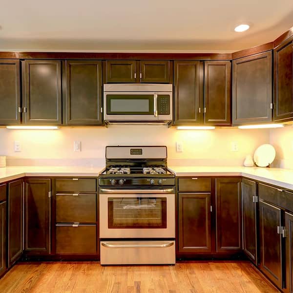 18 in. 9-Watt Hardwire LED Undercabinet Light 3CCT