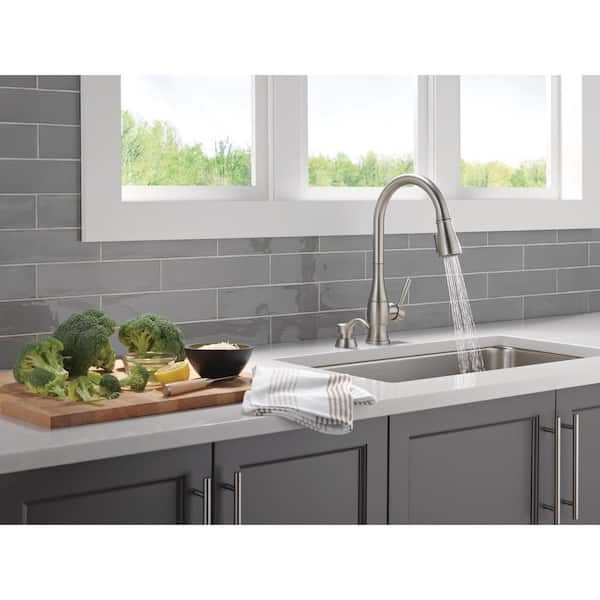 Hazelwood Single-Handle Pull Down Sprayer Kitchen Faucet with ShieldSpray Technology in Spotshield Stainless