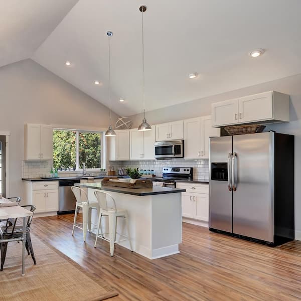 Brookings Plywood Assembled Shaker 36x21x12 in. 2-Door Bridge Wall Kitchen Cabinet in White