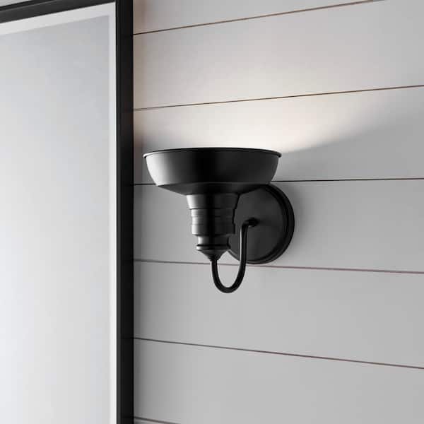 Elmcroft 7.63 in. 1-Light Matte Black Farmhouse Wall Sconce with Metal Shade