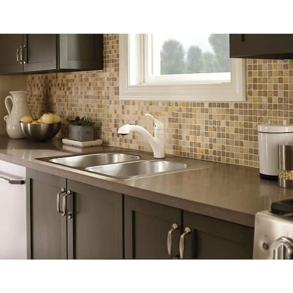 Renzo Single-Handle Pull-Out Sprayer Kitchen Faucet in Glacier