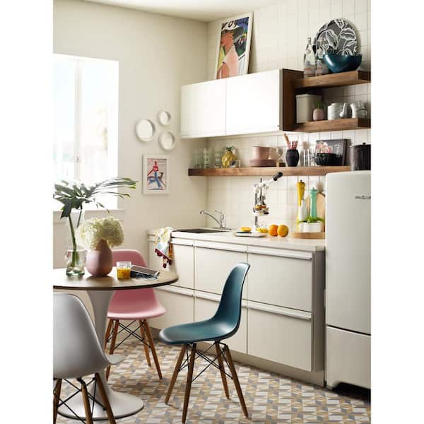 Adler Single-Handle Low Arc Kitchen Faucet in Chrome with Tool Free Install