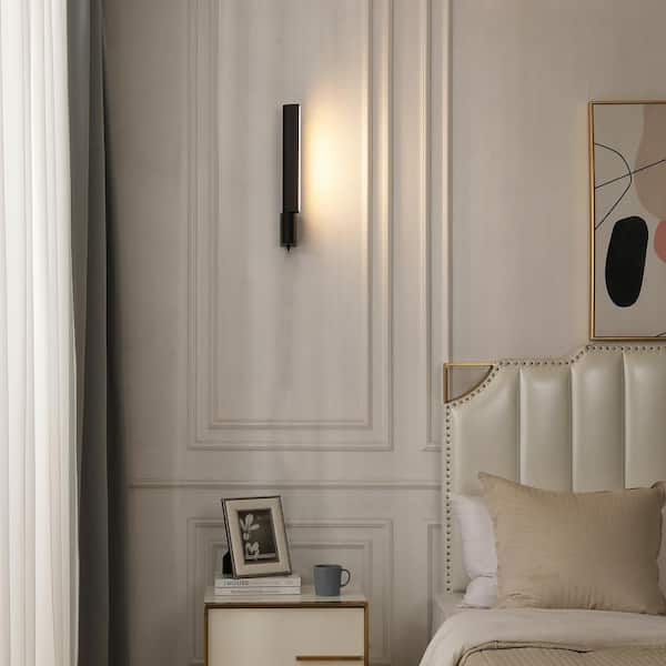 Ma'or 1 Light Modern Rotatable Head LED Plug-in Wall Sconce, 3000K, 620 Lumens, Matte Black