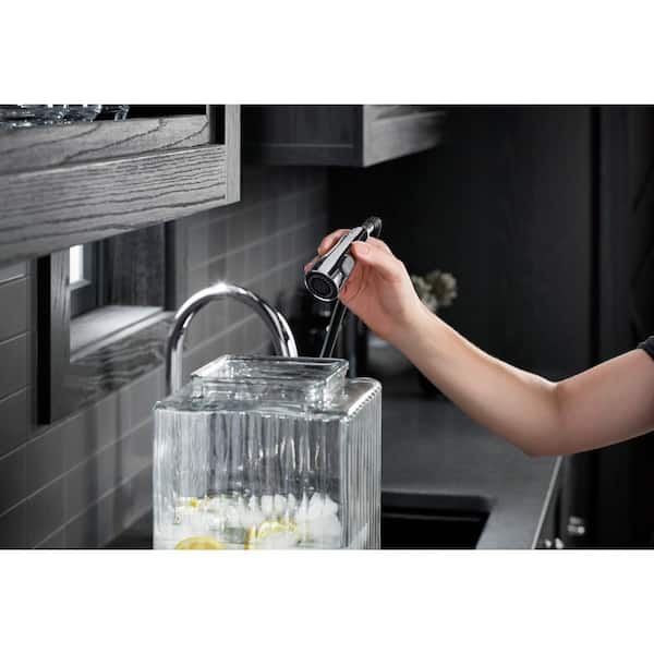 Simplice Single-Handle Pull-Down Sprayer Kitchen Faucet with DockNetik and Sweep Spray in Polished Chrome