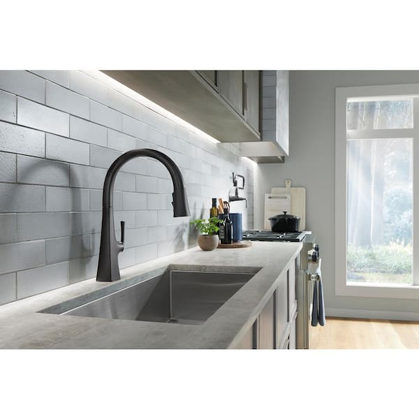 Graze Single-Handle Pull-Down Sprayer Kitchen Faucet with 3-Function Sprayhead in Matte Black