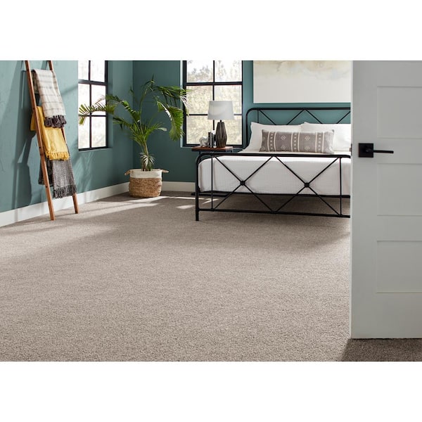 Huntcliff II Vienna Smoke Gray 39 oz. Triexta Texture Installed Carpet