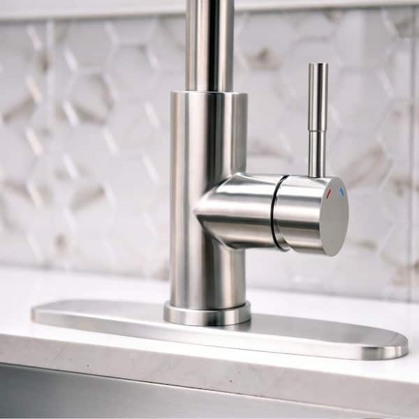 Modern Single-Handle Pull-Down Sprayer Kitchen Faucet with Lead-free in Stainless Steel Brushed Nickel Silver