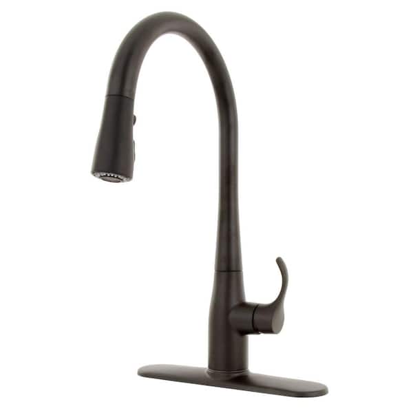 Simplice Single-Handle Pull-Down Sprayer Kitchen Faucet with DockNetik and Sweep Spray in Matte Black