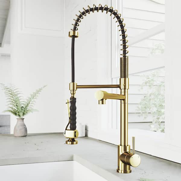 Zurich Single Handle Pull-Down Sprayer Kitchen Faucet in Matte Brushed Gold