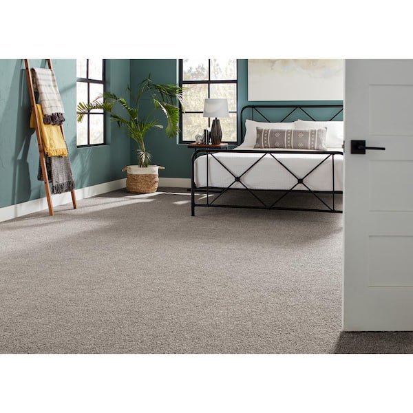 Huntcliff I Deep Breath Gray 31 oz. Triexta Texture Installed Carpet