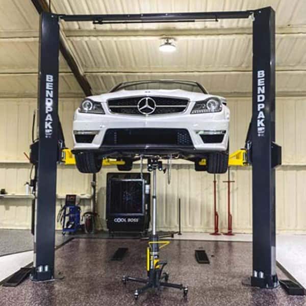 1-Ton Capacity Telescoping Transmission Jack RTJ-1