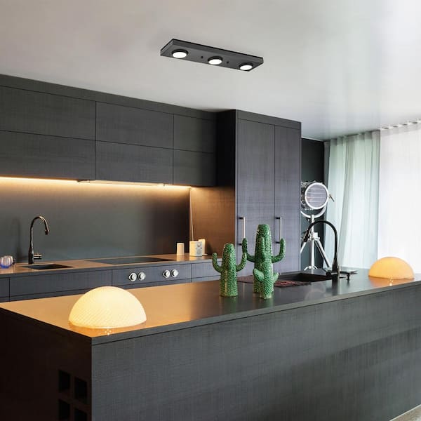 Bleecker 1.6 ft. 3-Light Matte Black Integrated LED Fixed Track Lighting Kit