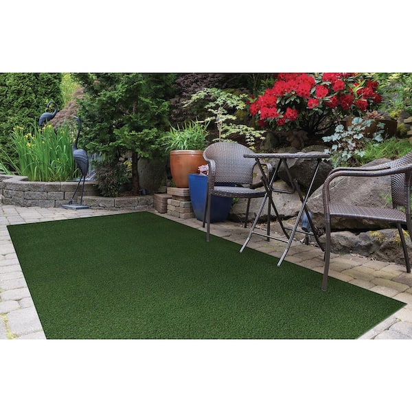 Putting Green 6 ft. x 8 ft. Artificial Grass Rug