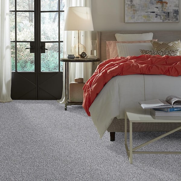 Charming - Aluminum - Gray 24 oz. Polyester Twist Installed Carpet