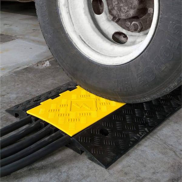 5-Channel Rubber Cable Protector Ramp for 1.25 in. Dia Cables