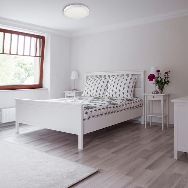 14 in. 14-Watt White Integrated LED Flush Mount