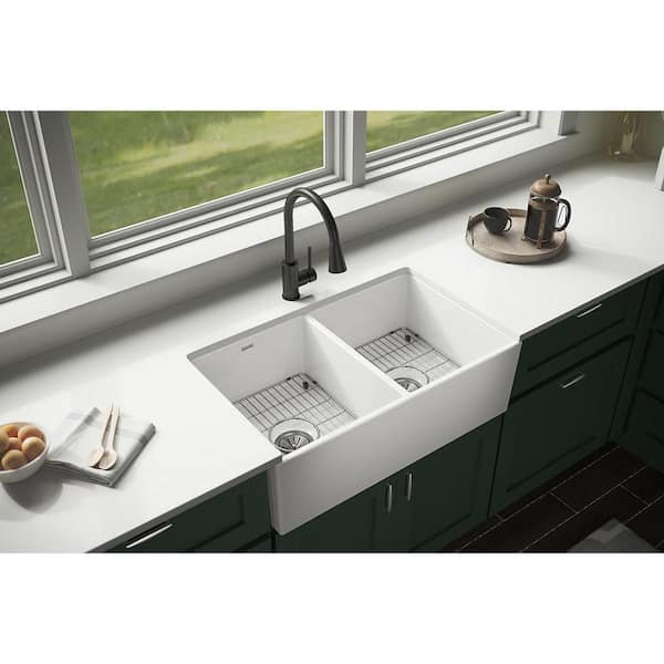 White Fireclay 33 in. Double Bowl Farmhouse Apron Kitchen Sink Kit