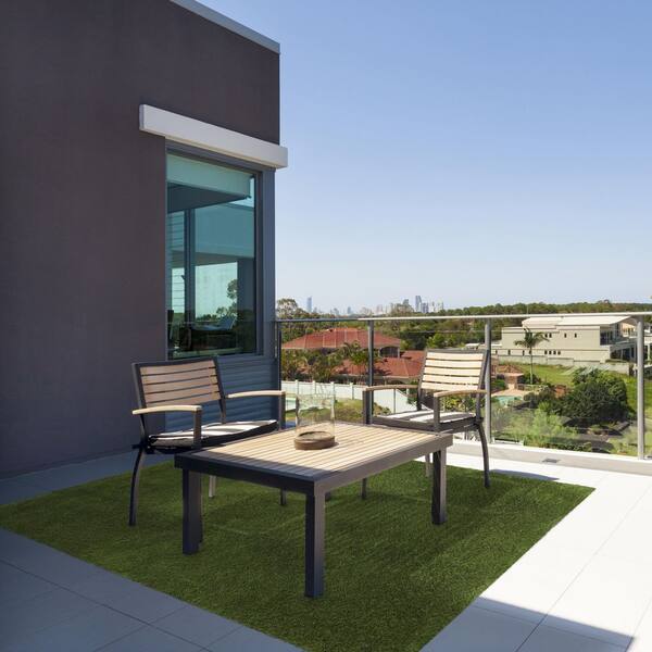 Lincoln 7.38 ft. x 8.76 ft. Green Artificial Grass