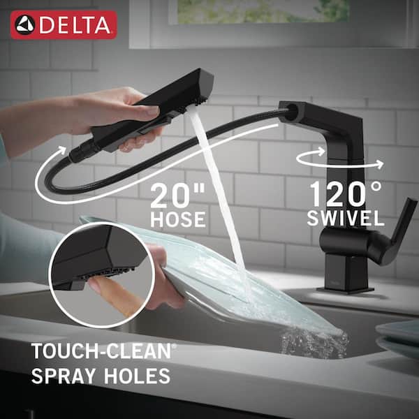 Pivotal Single-Handle Pull-Out Sprayer Kitchen Faucet in Matte Black