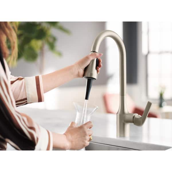 Milton Single-Handle Pull-Down Sprayer Kitchen Faucet with Reflex and Power Clean Attachments in Spot Resist Stainless