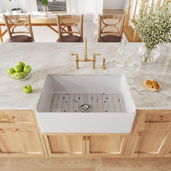 White Fireclay 30 in. x 20 in. Single Bowl Farmhouse Apron Front Kitchen Sink with Bottom Grid and Strainer