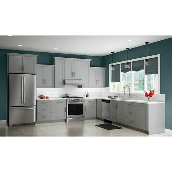 Arlington Veiled Gray Plywood Shaker Stock Assembled Corner Kitchen Cabinet Soft Close 24 in W x 21 in D x 34.5 in H
