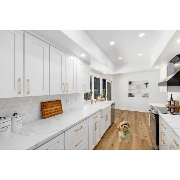 21 in. White LED Under Cabinet Wide Lighting Fixture