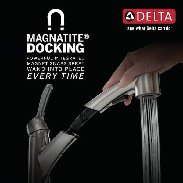 Cassidy Single-Handle Pull-Out Sprayer Kitchen Faucet In Venetian Bronze