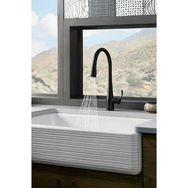 Simplice Single-Handle Pull-Down Sprayer Kitchen Faucet with DockNetik and Sweep Spray in Matte Black