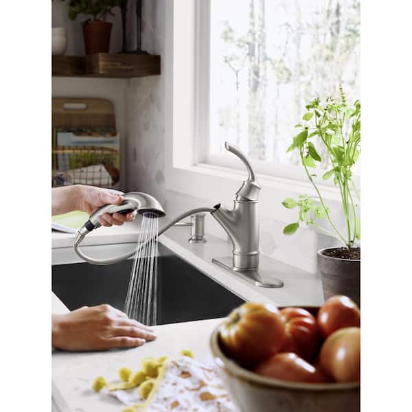 Marietta Single-Handle Pull-Out Sprayer Kitchen Faucet in Spot Resist Stainless