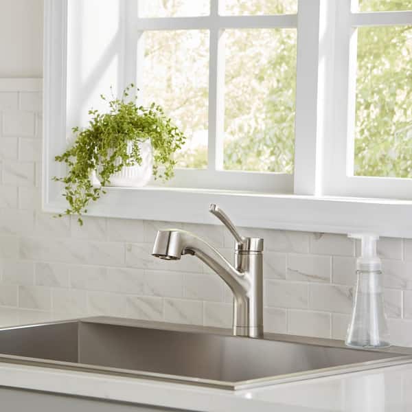 McKenna Single-Handle Pull-Out Sprayer Kitchen Faucet in Stainless Steel with TurboSpray and Fastmount