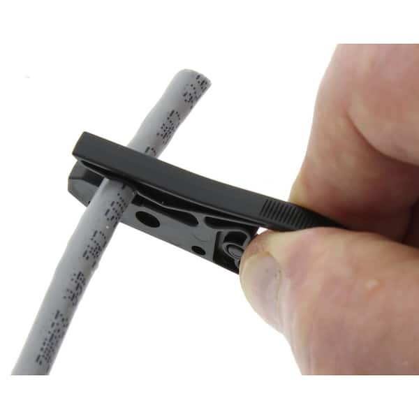 CAT5e Feed-Thru Modular Plugs, 100/Jar