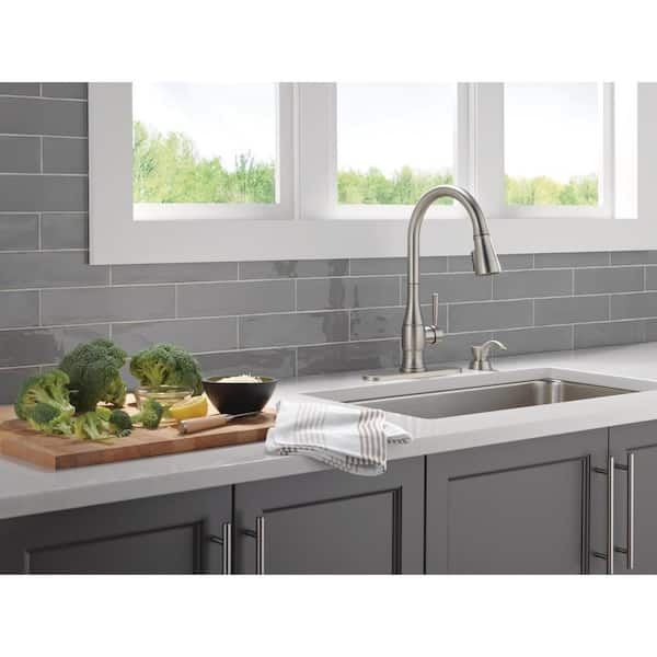 Hazelwood Single-Handle Pull Down Sprayer Kitchen Faucet with ShieldSpray Technology in Spotshield Stainless