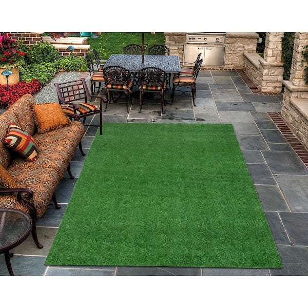 Evergreen Collection 7 ft. x 10 ft. Green Artificial Grass Rug