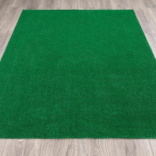 Garden Grass Collection 7 ft. x 9 ft. Green Artificial Grass Rug