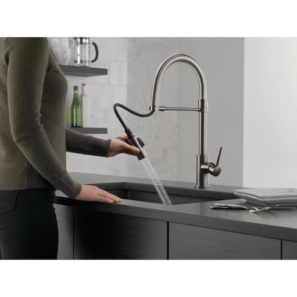 Trinsic Pro Single-Handle Pull-Down Sprayer Kitchen Faucet with Spring Spout in Black Stainless