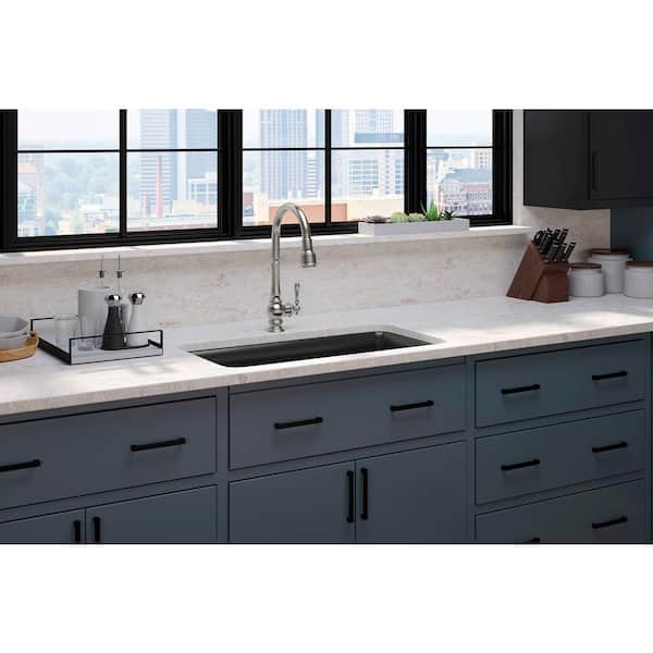 Artifacts Single-Handle Pull-Down Sprayer Kitchen Faucet in Vibrant Stainless