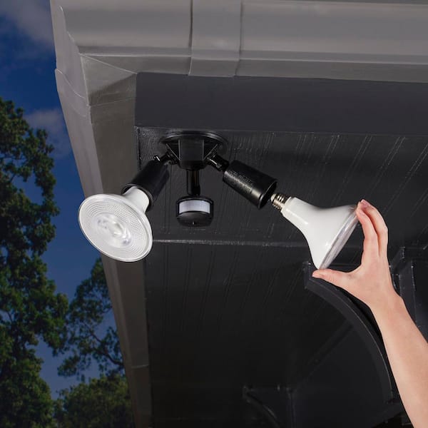 150-Watt Equivalent PAR38 Spot Light Energy Star Dimmable CEC LED Light Bulb Daylight (2-Pack)