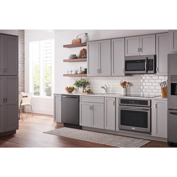 Brecklyn Single-Handle Pull-Out Sprayer Kitchen Faucet with Power Clean in Spot Resist Stainless