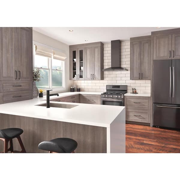 Trinsic Single-Handle Pull-Out Sprayer Kitchen Faucet In Matte Black