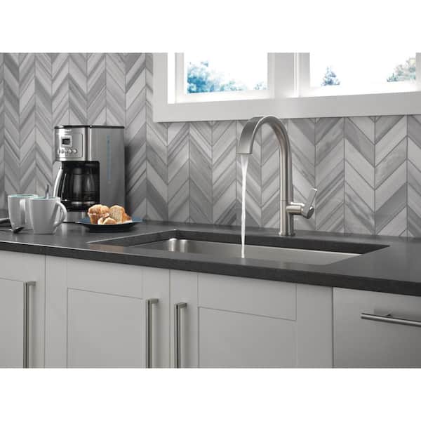 Keele Single-Handle Pull-Down Sprayer Kitchen Faucet in SpotShield Stainless