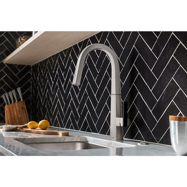 Nio Single-Handle Pull-Down Sprayer Kitchen Faucet with Reflex and Power Clean in Spot Resist Stainless
