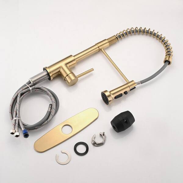 Single Handle Pull Down Sprayer Kitchen Faucet in Brushed Gold