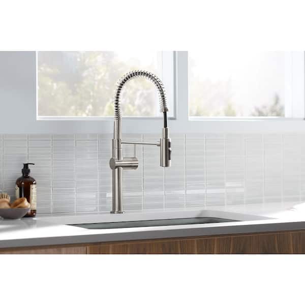 Crue Semi-Professional Single-Handle Pull-Down Sprayer Kitchen Faucet in Vibrant Stainless