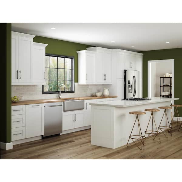 Arlington Vesper White Plywood Shaker Stock Assembled Wall Kitchen Cabinet Soft Close 33 in W x 12 in D x 36 in H
