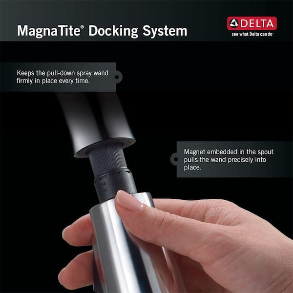 Leland Single-Handle Pull-Down Sprayer Kitchen Faucet with MagnaTite Docking in Arctic Stainless